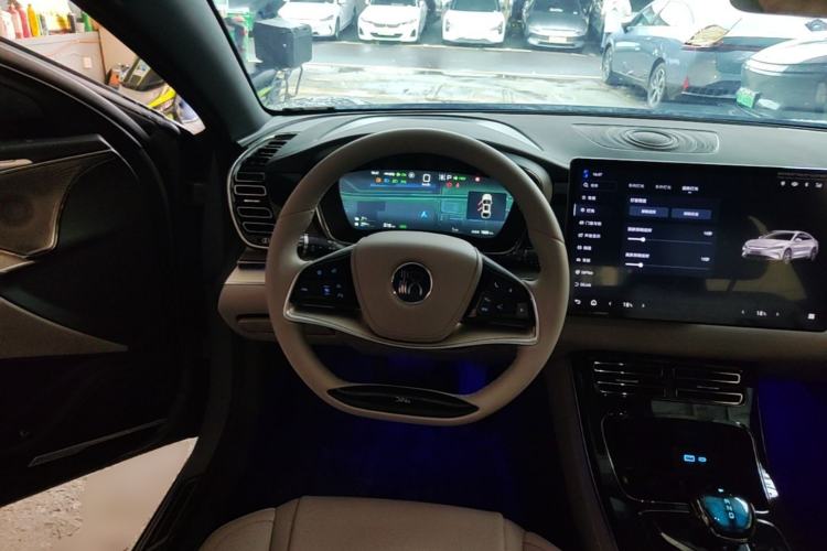 Used BYD Han 2025 DM-i 125KM Elite Model Steering Wheel