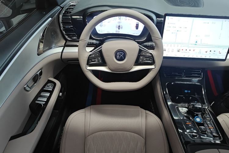 Used BYD Han 2025 DM-i Intelligent Driving Edition 125KM Prestige Model Steering Wheel