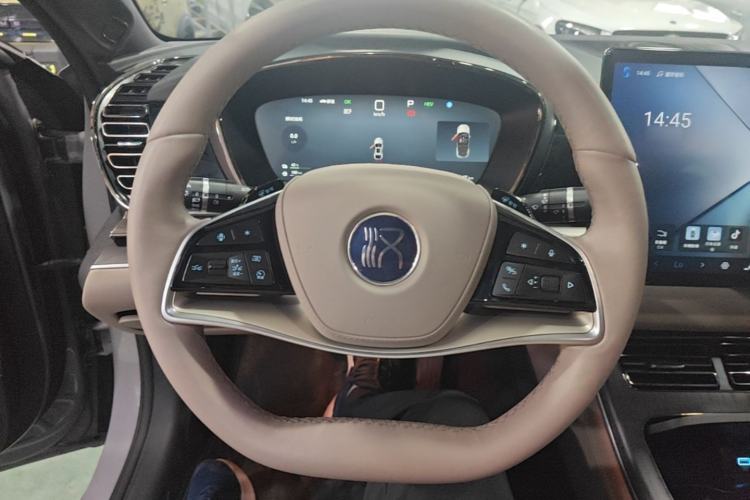 Used BYD Han 2025 DM-i 125KM LiDAR-Powered Intelligent Driving Model Steering Wheel