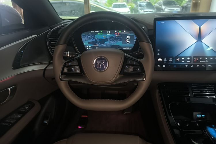Used BYD Han 2025 DM-i 125KM LiDAR-Powered Intelligent Driving Model Steering Wheel