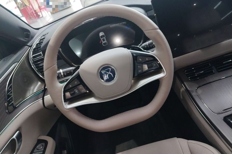 Used BYD Han 2025 DM-i 125KM LiDAR-Powered Intelligent Driving Model Steering Wheel