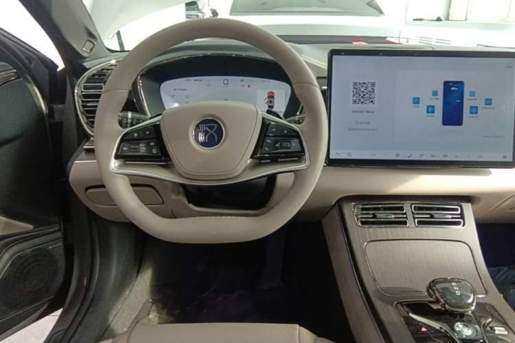 Used BYD Han 2025 DM-i Intelligent Driving Edition 125KM LiDAR Flagship Model Steering Wheel