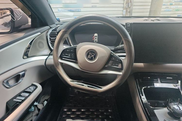 Used BYD Han 2025 DM-i 125KM Elite Model Steering Wheel