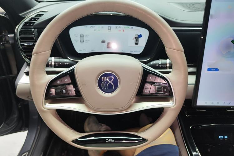 Used BYD Han 2025 EV 605KM Prestige Model Steering Wheel
