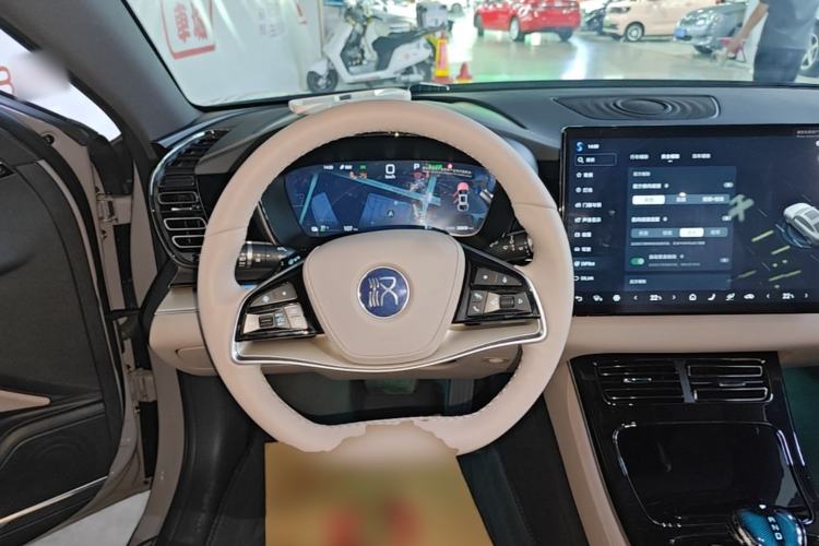 Used BYD Han 2025 EV Intelligent Driving Version 506KM Prestige Model Steering Wheel