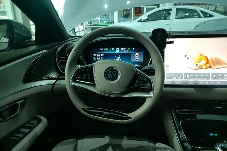 Used BYD Han 2025 DM-i Smart Drive 125KM Elite Model Steering Wheel