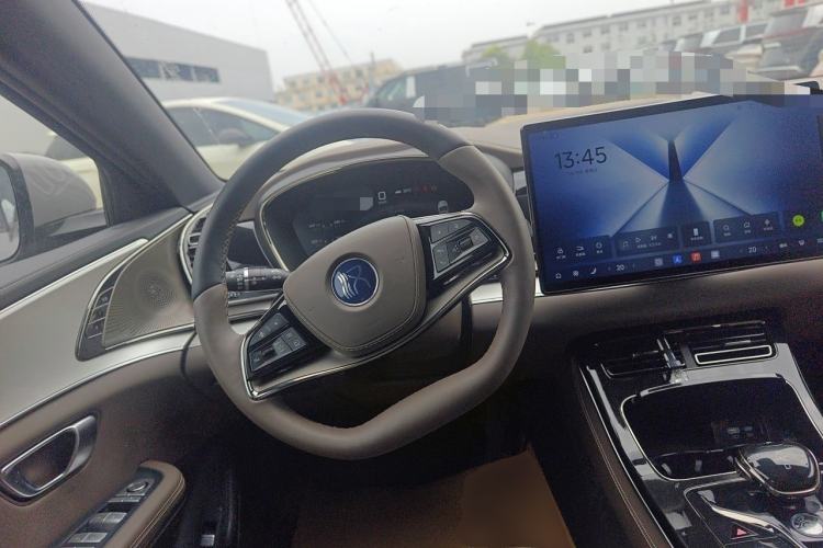 Used BYD Han 2025 DM-i Intelligent Driving Edition 125KM Prestige Model Steering Wheel