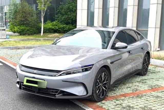 Used BYD Han 2025 DM-i Intelligent Driving Edition 125KM Prestige Model