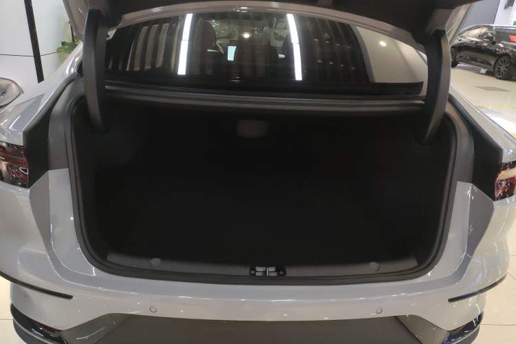 Used BYD Han 2025 DM-i Intelligent Driving Edition 125KM LiDAR Flagship Model Trunk
