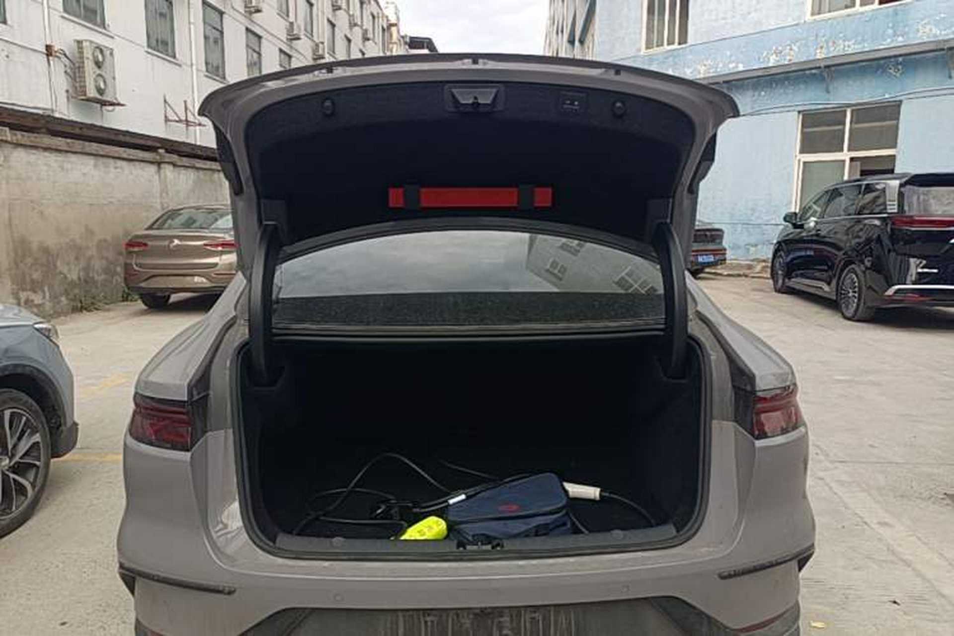 Used BYD Han 2025 DM-i Intelligent Driving Edition 125KM Prestige Model Trunk