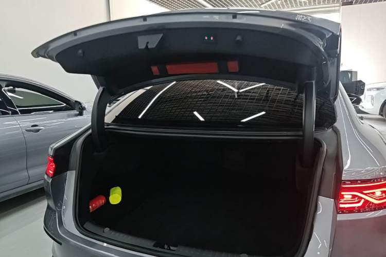 Used BYD Han 2025 DM-i 125KM Elite Model Trunk