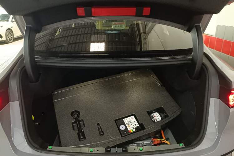 Used BYD Han 2025 DM-i Intelligent Driving Edition 125KM LiDAR Flagship Model Trunk