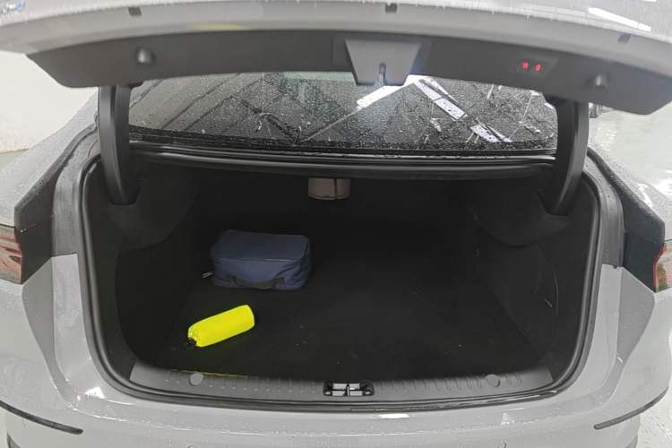 Used BYD Han 2025 DM-i Intelligent Driving Edition 125KM Prestige Model Trunk