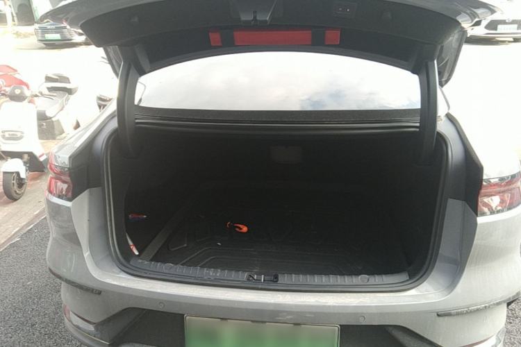 Used BYD Han 2025 EV Intelligent Driving Edition 605KM Prestige Model Trunk