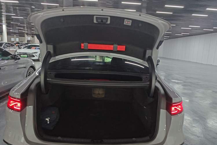 Used BYD Han 2025 DM-i 125KM LiDAR-Powered Intelligent Driving Model Trunk