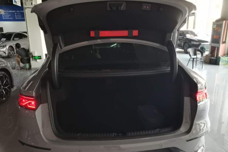 Used BYD Han 2025 DM-i 125KM LiDAR-Powered Intelligent Driving Model Trunk