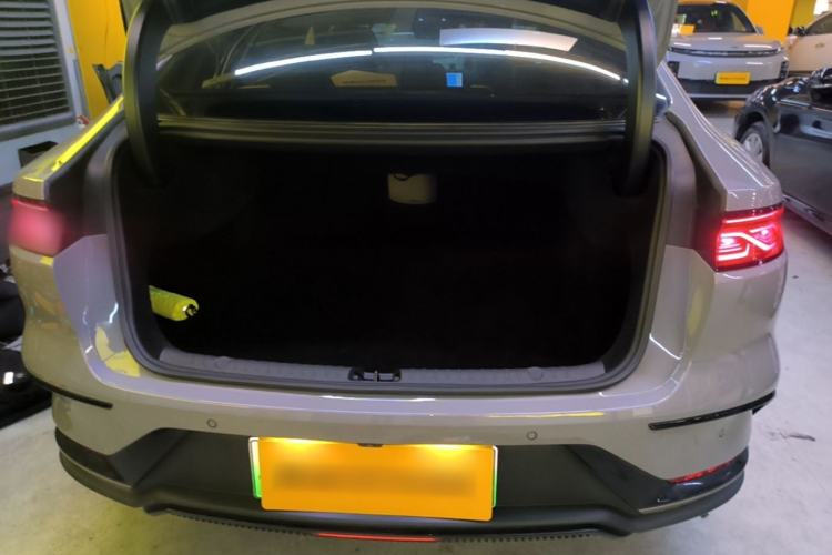Used BYD Han 2025 DM-i 125KM Elite Model Trunk