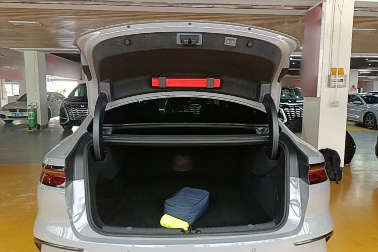 Used BYD Han 2025 DM-i Intelligent Driving Edition 125KM LiDAR Flagship Model Trunk