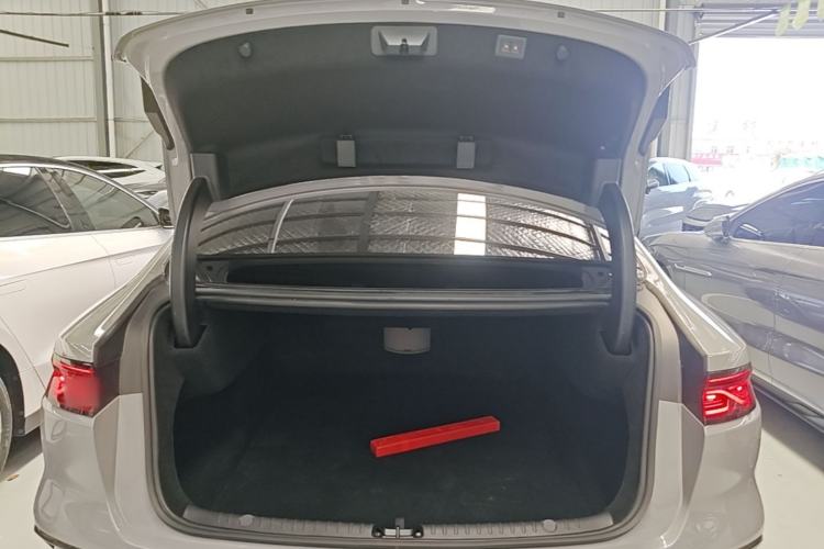 Used BYD Han 2025 DM-i Smart Drive 125KM Elite Model Trunk