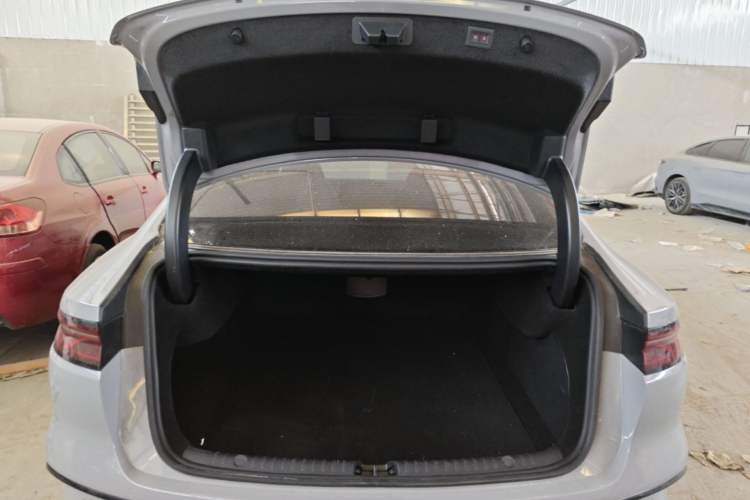 Used BYD Han 2025 DM-i Intelligent Driving Edition 125KM LiDAR Flagship Model Trunk