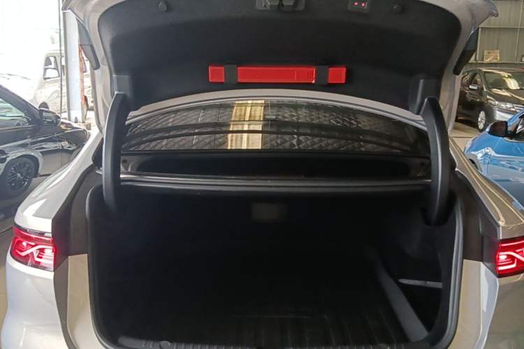 Used BYD Han 2025 DM-i Intelligent Driving Edition 245KM Prestigious Edition Trunk