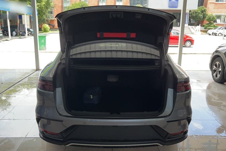 Used BYD Han 2025 DM-i 125KM Elite Model Trunk