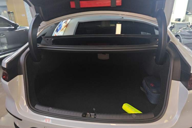 Used BYD Han 2025 DM-i 125KM Elite Model Trunk
