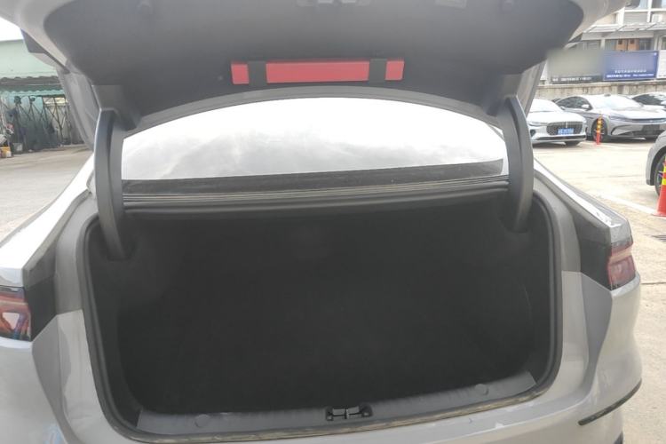 Used BYD Han 2025 DM-i Intelligent Driving Edition 125KM Prestige Model Trunk
