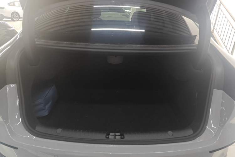 Used BYD Han 2025 DM-i Intelligent Driving Edition 125KM LiDAR Flagship Model Trunk