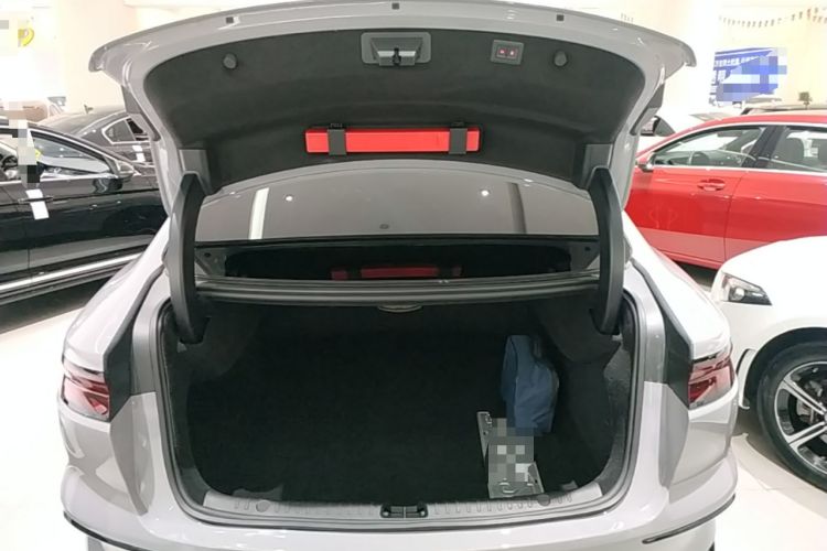 Used BYD Han 2025 DM-i Smart Drive 125KM Prestige Model Trunk