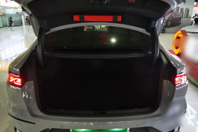 Used BYD Han 2025 DM-i Intelligent Driving Edition 125KM Prestige Model Trunk