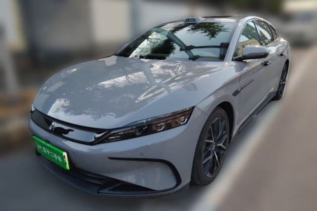Ojetý BYD Han 2025 DM-i Intelligent Driving Edition 125KM Prestige Model