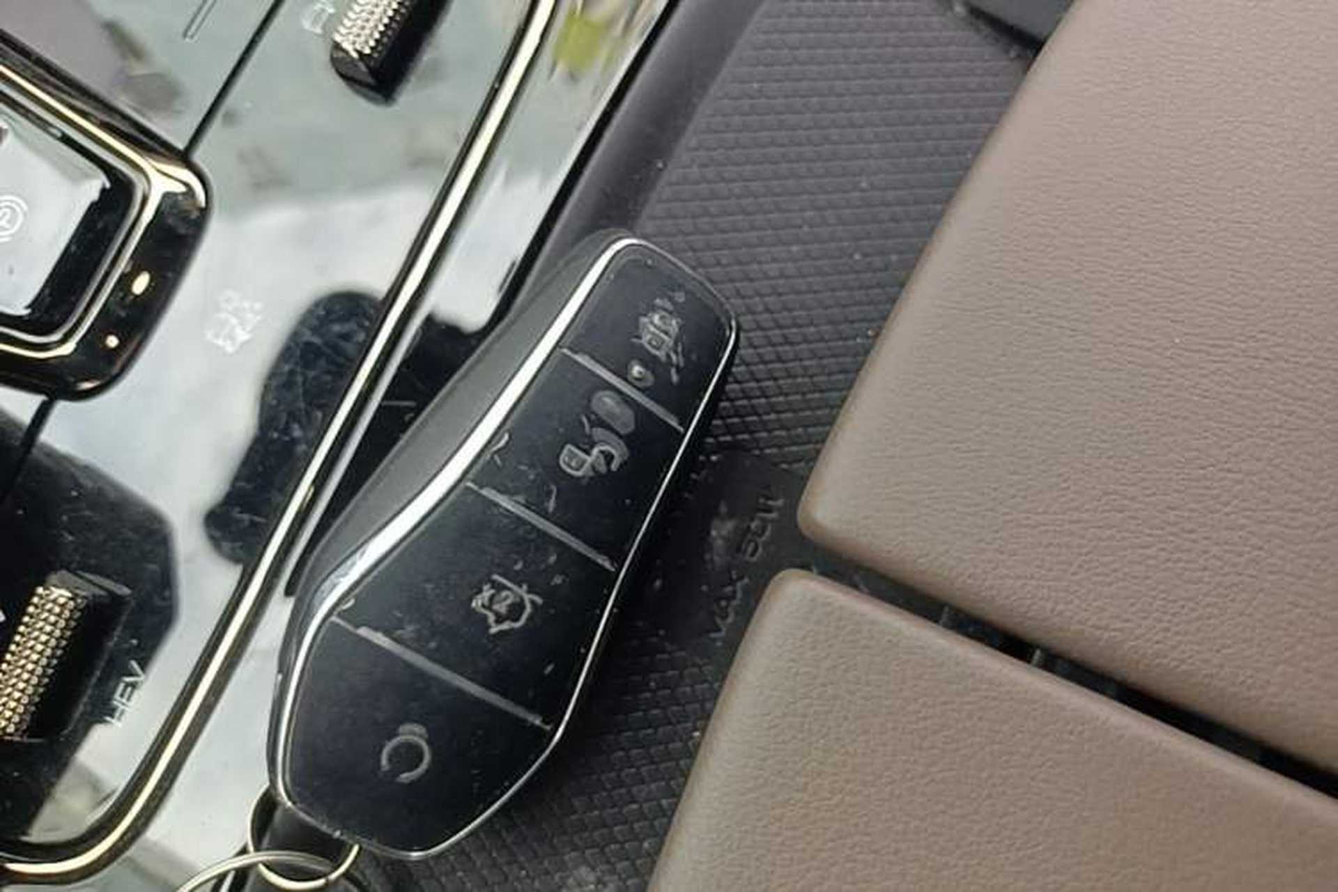 Used BYD Han 2025 DM-i Intelligent Driving Edition 125KM Prestige Model Vehicle Key