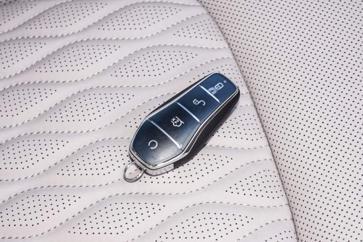 Used BYD Han 2025 DM-i Smart Drive 125KM Prestige Model Vehicle Key
