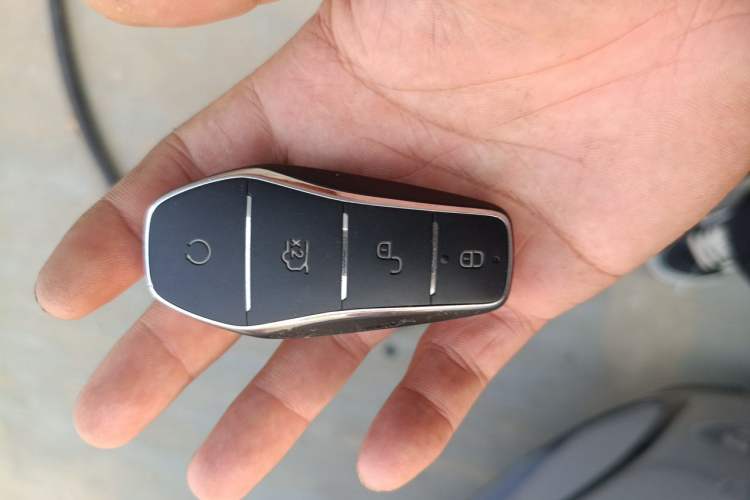 Used BYD Han 2025 DM-i Intelligent Driving Edition 125KM Prestige Model Vehicle Key