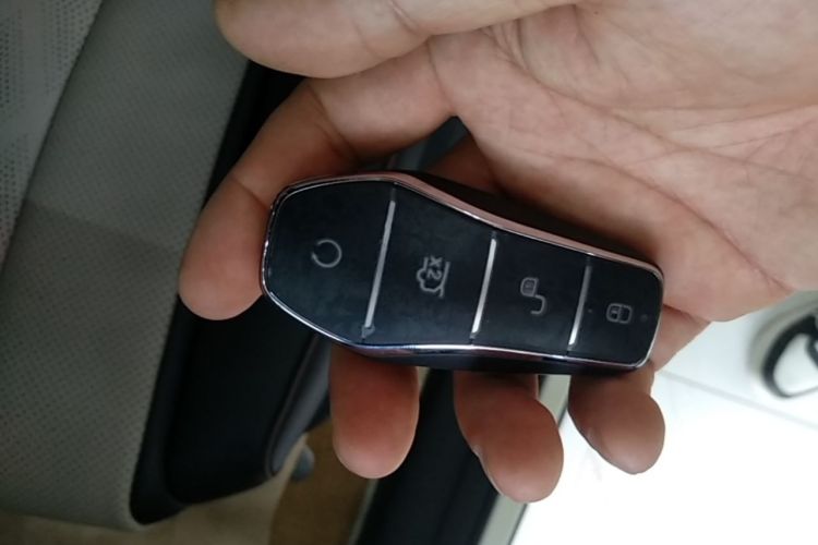 Used BYD Han 2025 DM-i Intelligent Driving Edition 125KM LiDAR Flagship Model Vehicle Key