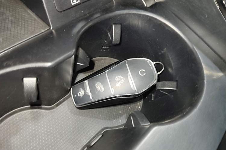 Used BYD Han 2025 DM-i Intelligent Driving Edition 125KM LiDAR Flagship Model Vehicle Key