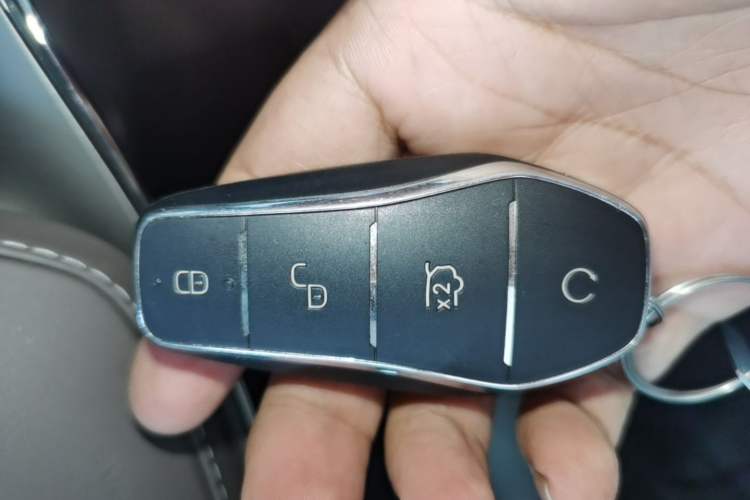 Used BYD Han 2025 DM-i Intelligent Driving Edition 125KM LiDAR Flagship Model Vehicle Key