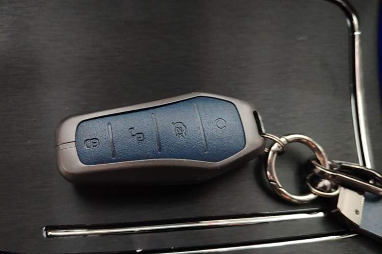 Used BYD Han 2025 DM-i Smart Drive 125KM Prestige Model Vehicle Key