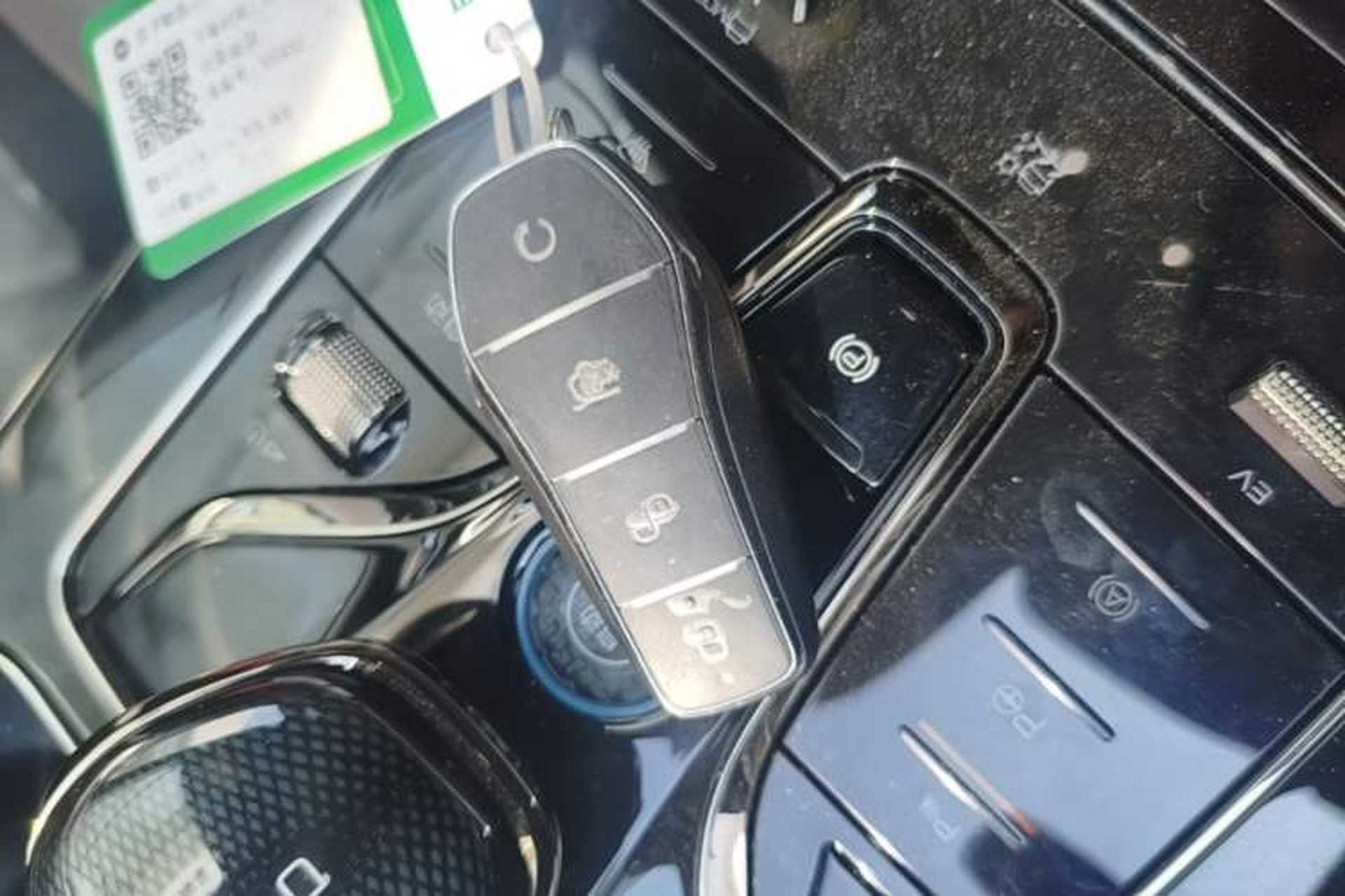 Used BYD Han 2025 DM-i Intelligent Driving Edition 125KM Prestige Model Vehicle Key