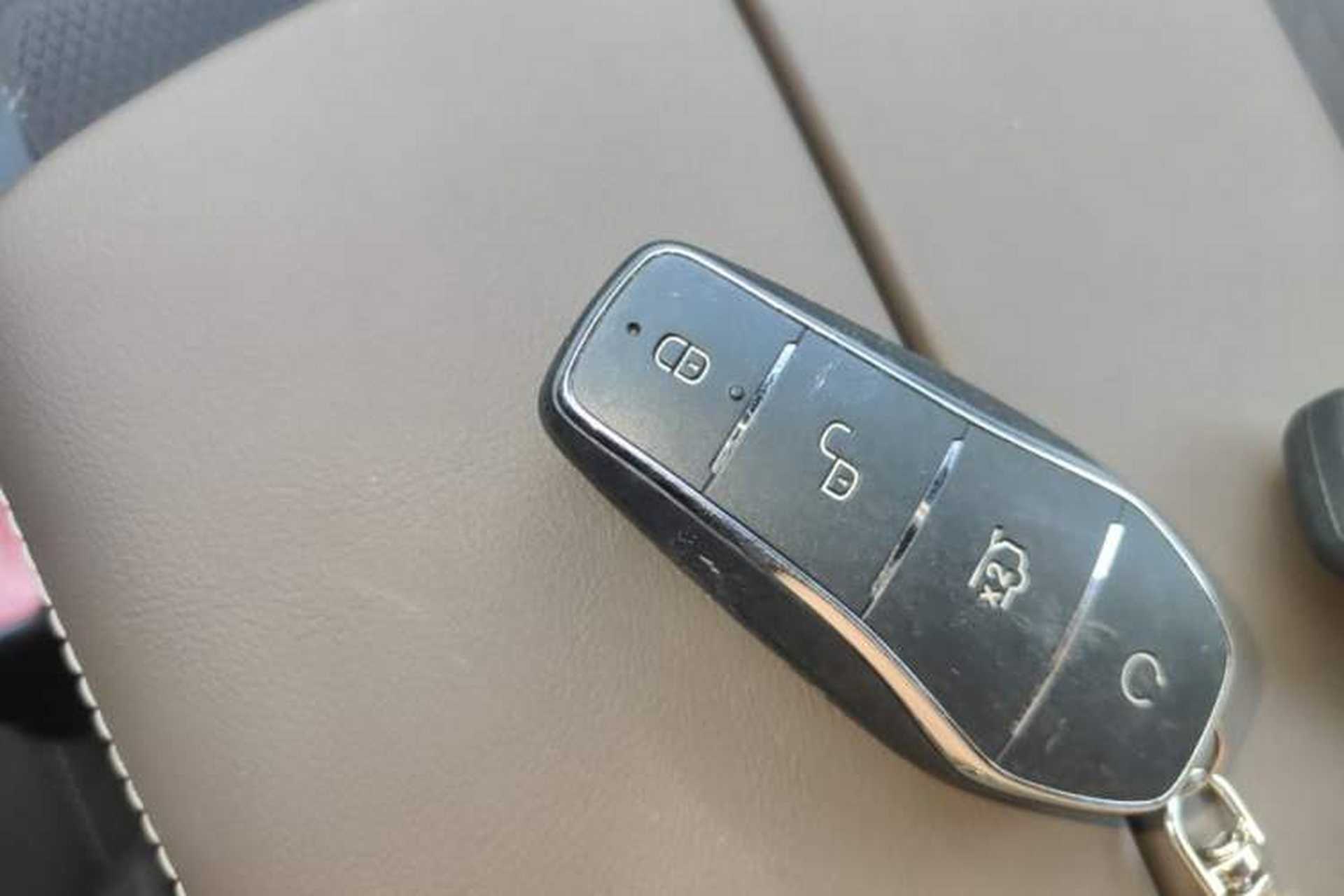 Used BYD Han 2025 DM-i Intelligent Driving Edition 125KM Prestige Model Vehicle Key