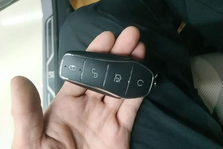 Used BYD Han 2025 DM-i Intelligent Driving Edition 125KM LiDAR Flagship Model Vehicle Key