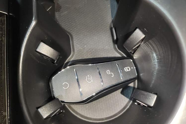Used BYD Han 2025 DM-i Smart Drive 125KM Elite Model Vehicle Key