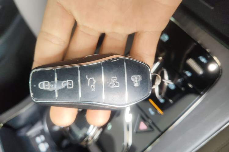 Used BYD Han 2025 DM-i Intelligent Driving Edition 125KM LiDAR Flagship Model Vehicle Key