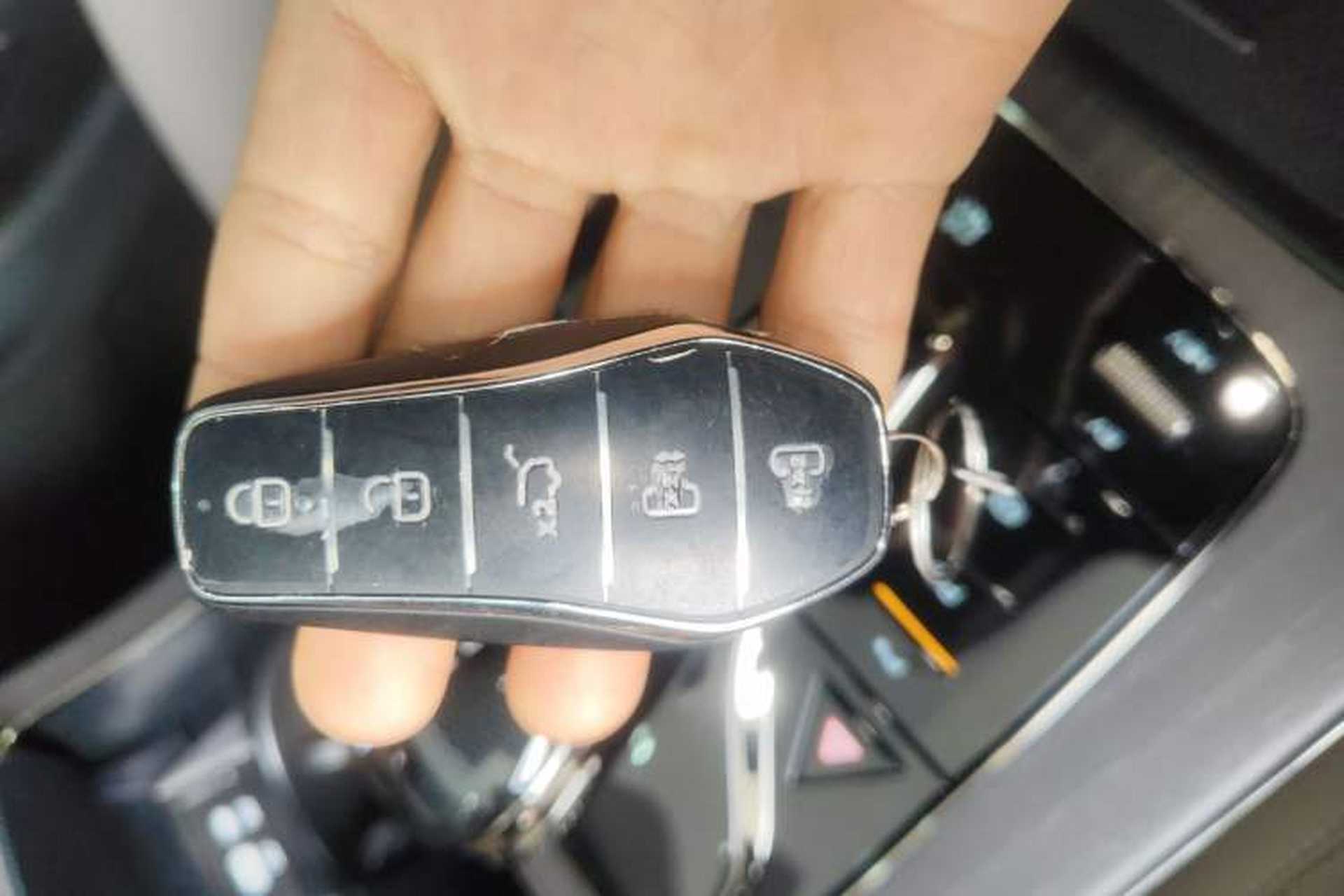 Used BYD Han 2025 DM-i Intelligent Driving Edition 125KM LiDAR Flagship Model Vehicle Key