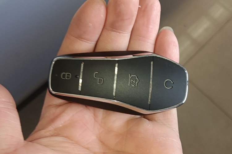 Used BYD Han 2025 DM-i Intelligent Driving Edition 245KM Prestigious Edition Vehicle Key