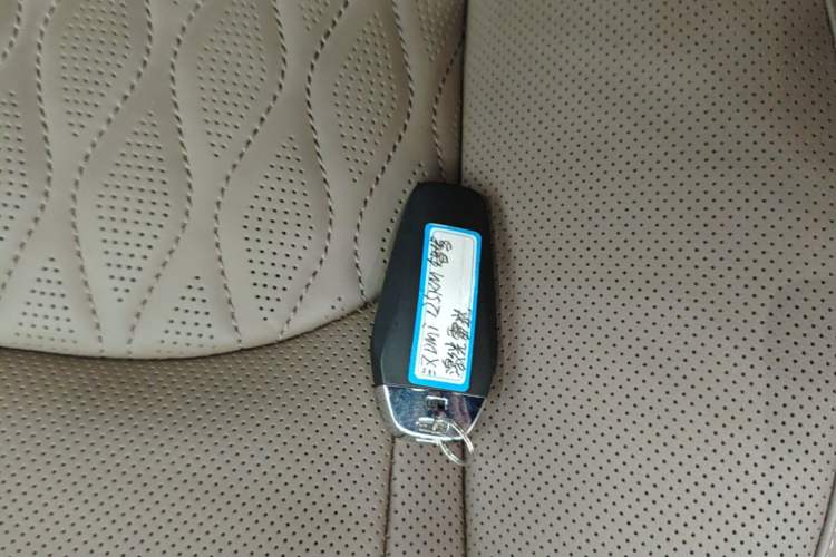 Used BYD Han 2025 DM-i Intelligent Driving Edition 125KM Prestige Model Vehicle Key
