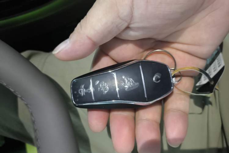 Used BYD Han 2025 DM-i Smart Drive 125KM Elite Model Vehicle Key