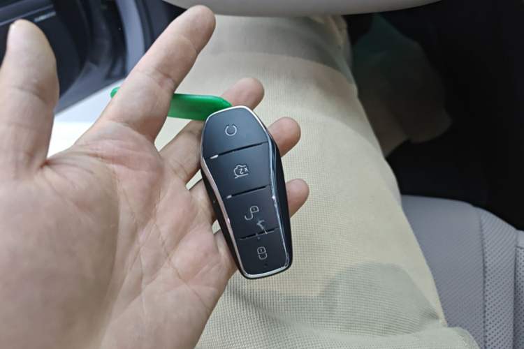 Used BYD Han 2025 EV with 701 km of Laser Radar-Enabled Intelligent Driving Vehicle Key