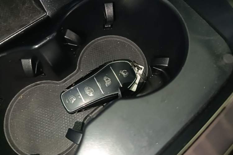 Used BYD Han 2025 DM-i Intelligent Driving Edition 125KM LiDAR Flagship Model Vehicle Key
